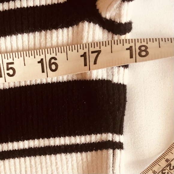 Worthington black and white horizontal striped short sleeve sweater size…L - Picture 9 of 9